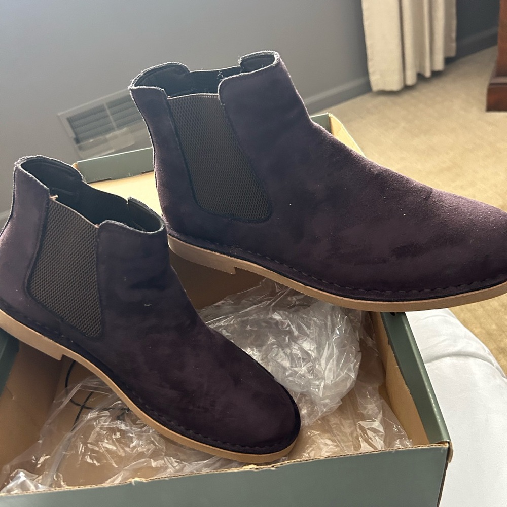 Men's Suede Chelsea Boots - Dark Brown, memory foam soles